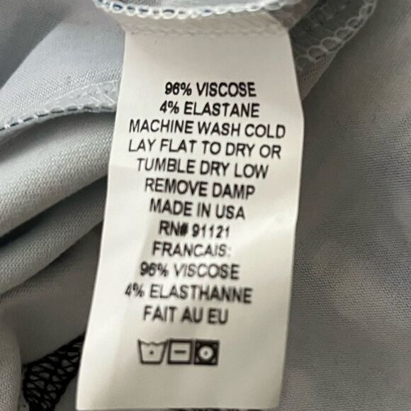 SNOSKINS Zip Jacket Back Zip Pocket Graffiti Print EUC Viscose Blk/Wht/Ppl SZ M - Picture 7 of 7